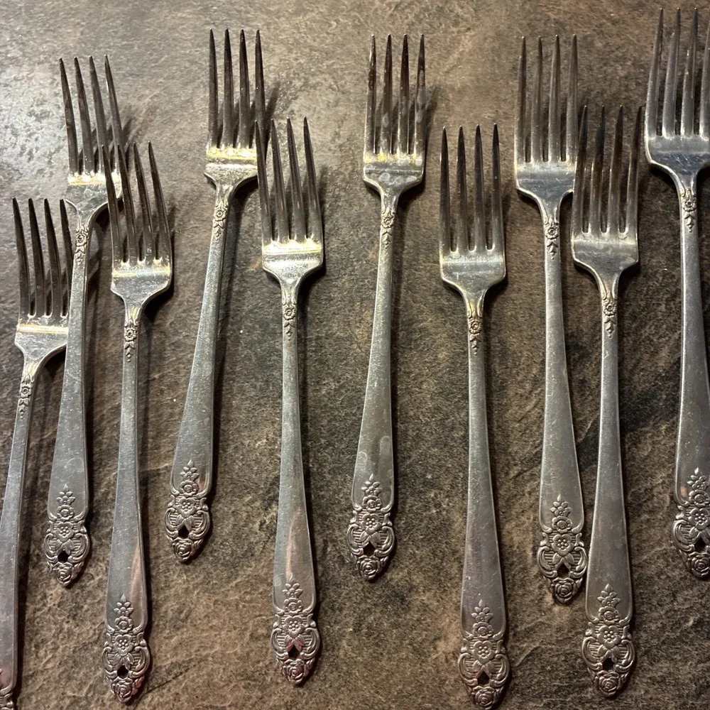 (10) Oneida Prestige Silverplate Dinner  Forks, 1951 Distinction